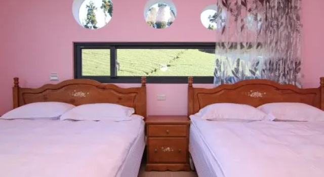 Четырёхместный номер Superior с балконом Alishan B&B Yunmingi Aliscenery