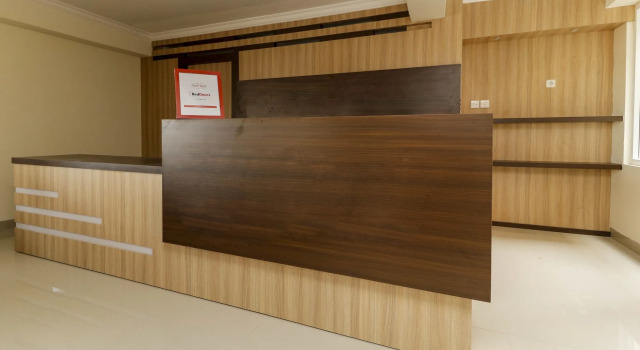 RedDoorz Plus near Palembang Square Mall, Rezerwuj Hotel Palembang Sumatra