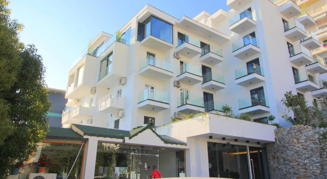 Hotel Nertili, Забронировать Отель Отели в центре Саранда, в центре