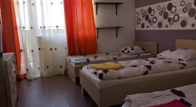 Center Hostel Cluj-Napoca, Забронировать Хостел Хостелы Клуж-Напока, рядом с Transylvanian Museum of Ethnography, Хостел