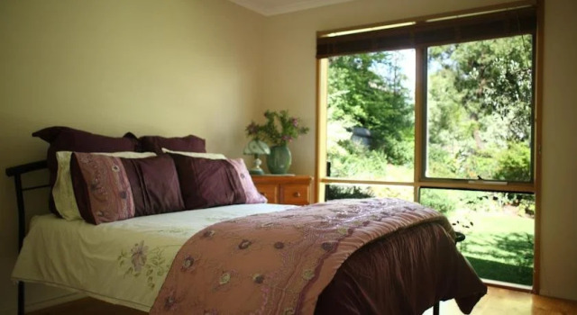 Lake House Healesville, Забронировать Отель Хилсвилл Долина Ярра, рядом с Парк «Водохранилище Мароонда»