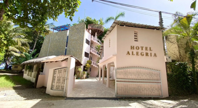 Hotel Alegria, Забронировать Отель Недорогие отели Кабарет, недорого