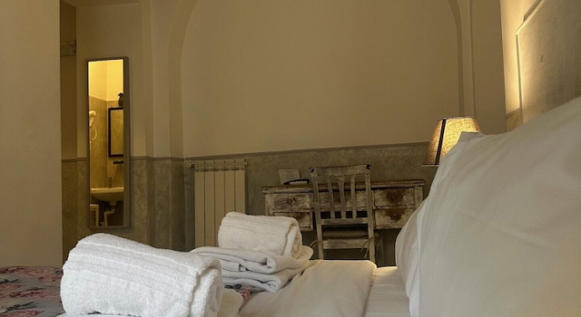 Двухместный номер Standard с балконом и с видом на город Guest House Maison Indipendenza