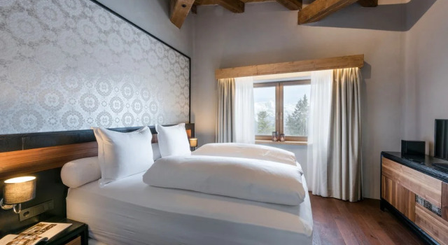SIR HENRY Suiten-Hotel, Rezervovat Hotel Hotely v Tyrolsko se snídaní, Snídaně