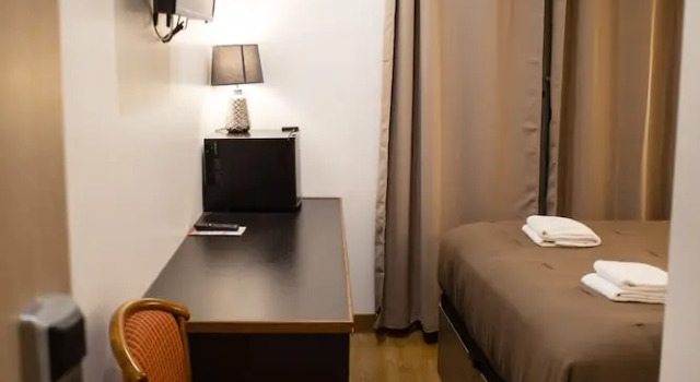 Четырёхместный номер Comfort Hôtel des Arcades