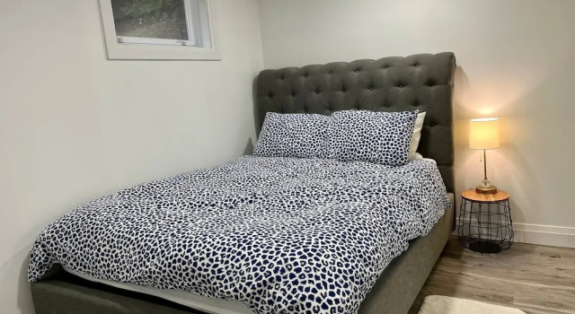 Adorable 1 Bedroom Suite With Kitchen &, Rezervați Pensiune Cambridge Huron, Perth, Waterloo and Wellington