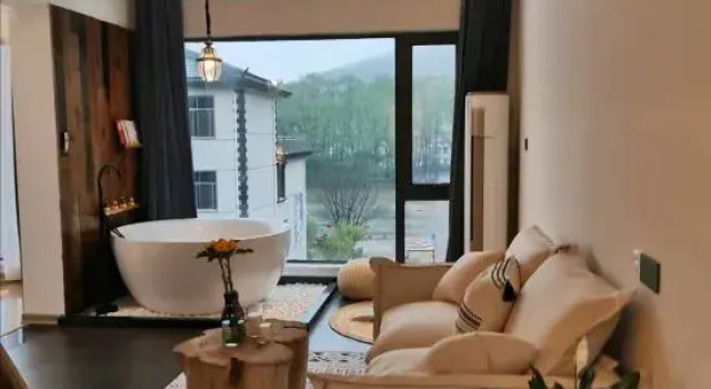 Семейный люкс Дуплекс с красивым видом из окна Yuxian Washe Homestay
