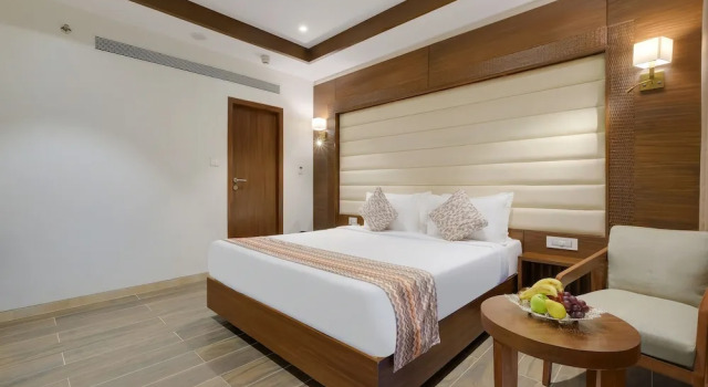 Клубный люкс с балконом и с видом на город The Fern An Ecotel Hotel, Lonavala