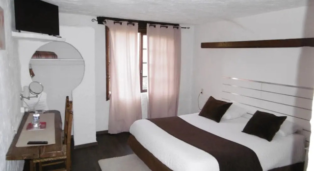 Relais Des Vieilles Postes, Rezerwuj Hotel Les Avenieres Isère