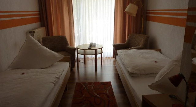 Villa Oranien, Rezervați Hotel Nastätten Taunus