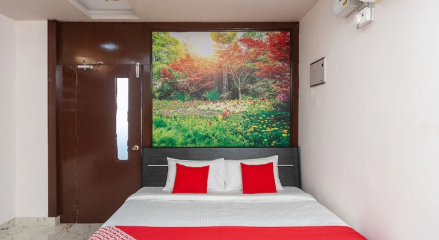 Pmr Guest Inn By OYO Rooms, Забронировать Гостевой дом Тирупати штат Андхра-Прадеш, рядом с Центральный автобусный вокзал APSRTC