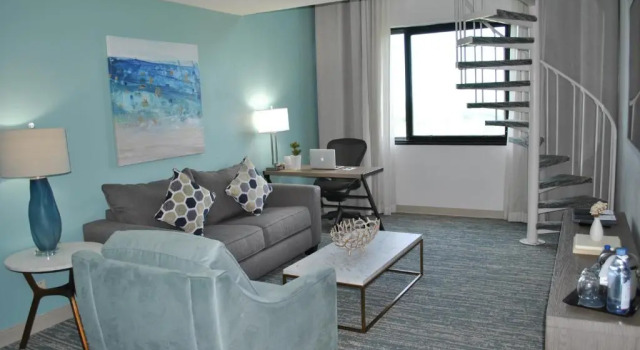Двухместный люкс Club lounge access Bi-level c 1 комнатой Sheraton Miami Airport Hotel and Executive Meeting Center