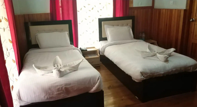 Hotel Silverpine - A Boutique Hotel in Thimpu, Book Boutique Hotel Hoteller i Timphu med parkering, Parkering