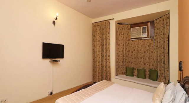 OYO 708 Hotel Sanjeevni
