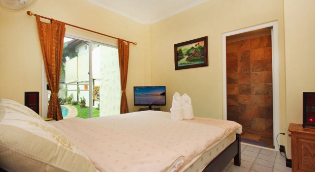 Nai Mueang Far Villa with 4 bedroom