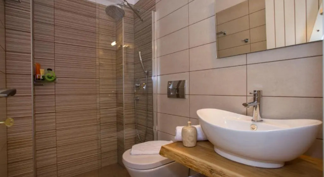 Апартаменты The Five Keys Apartments