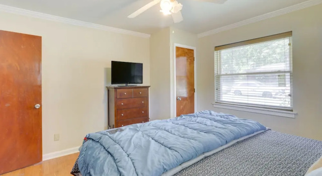 Cozy Home in Montgomery ~ 3 Mi to ASU Campus!, Varaa Hotelli Montgomery Alabama