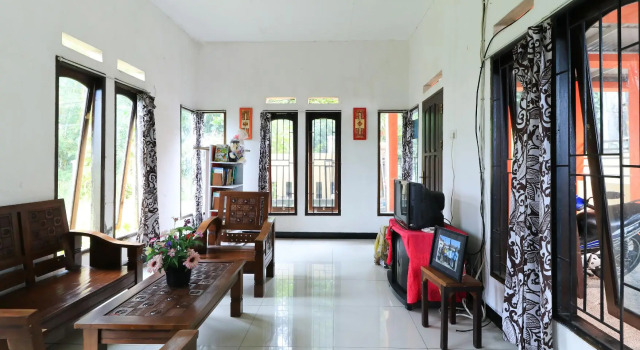 Sentosa 76 Guest House, Rezervovat Penzión Hotely v Kalimantan s parkováním, Parkování
