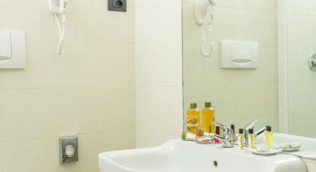 Young Single room Helios Hotel Monza