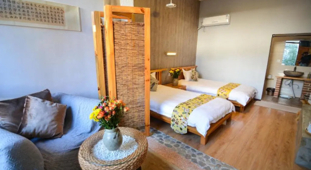 Двухместный номер Standard с видом на сад Dali Buxianshan Guesthouse-in Dali ancient city,english speaking, home cat, recommend by lonely plan net