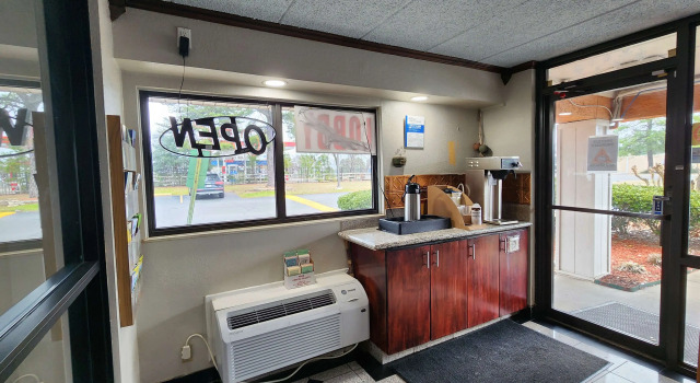 Americas Best Value Inn and Suites Little Rock, Забронировать Мини-отель Литтлрок Арканзас