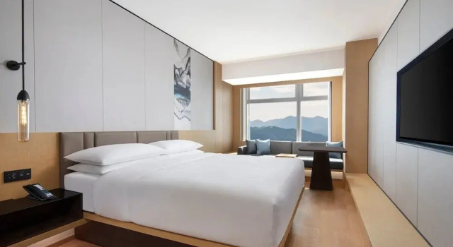 Номер Standard с видом на город Fairfield by Marriott Shenshan Special Cooperation Zone