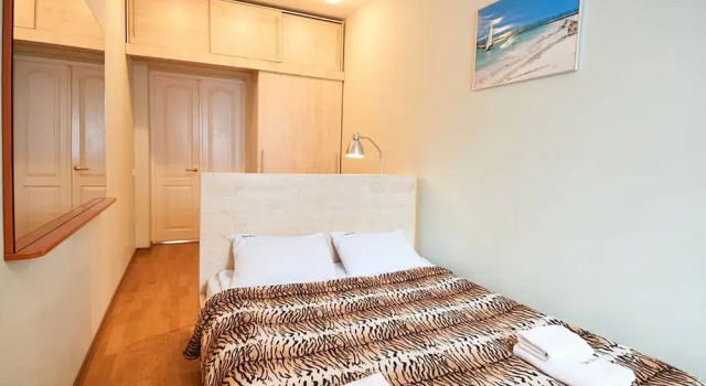 Апартаменты Home-Hotel, ул. Мечникова, 7, Забронировать Апартаменты/квартира Апартаменты Печерского, Апартаменты/квартира