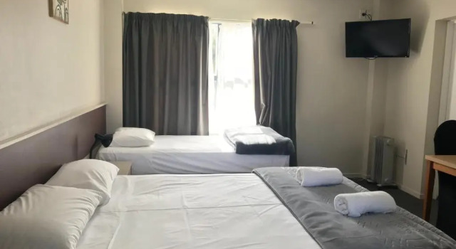 Motel 80