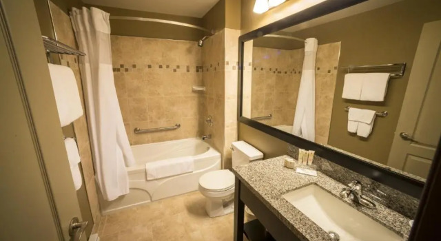 Четырёхместный номер Deluxe Best Western Plus Baker Street Inn