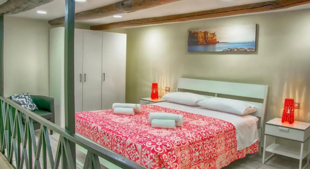 Gerry's House, Book Hotel Hoteller i Napoli med parkering, Parkering