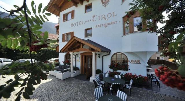 Hotel Tirol- Natural Idyll, Забронировать Отель Совер Тренто