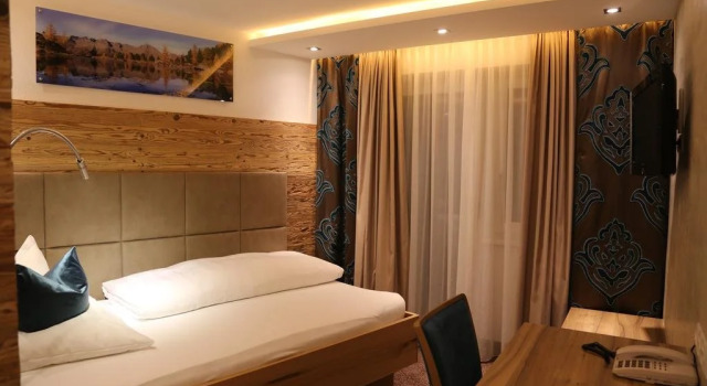 Garni Vogt, Rezerwuj Hotel Hotele w Tyrol z parkingiem, Parking