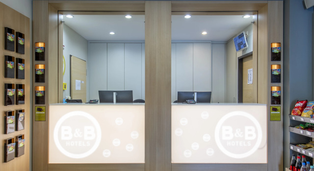 B&B Hotel Nürnberg-City, Забронировать Отель «постель и завтрак» Отели Нюрнберга с парковкой, рядом с Городской музей Фембохаус, Парковка