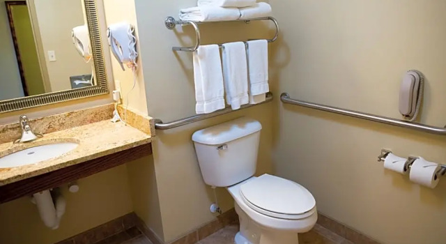Люкс Standard Holiday Inn Express Devils Lake by IHG