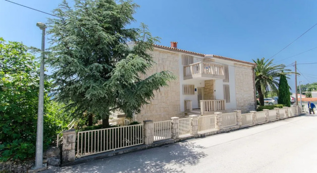 Apartments Pero