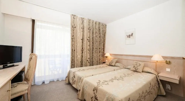 Brit Hotel Du Chateau Rocamadour, Boek Hotel Hotels in Rocamadour met zwembad, Zwembad