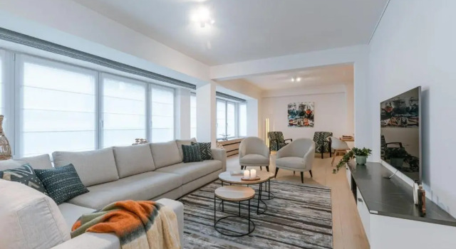 Апартаменты Spacious apartment with parking on prime location