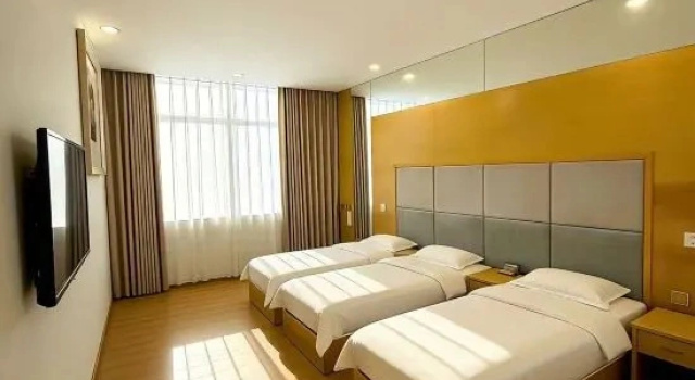 Трёхместный люкс Jianchuan Hotel