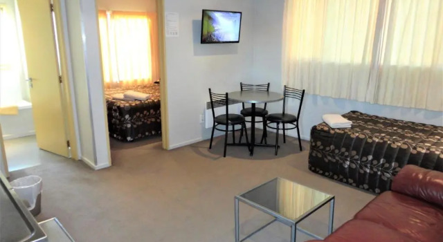 Апартаменты Superior Bealey Avenue Motel