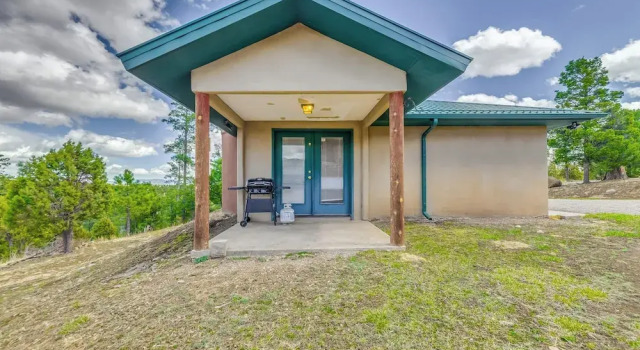 Коттедж c 1 комнатой Cozy Alto Cabin w/ Grill & Mtn Views: 2 Mi to Lake