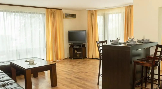 Апартаменты Cozy 1BD Apartment with a Spacious Terrace