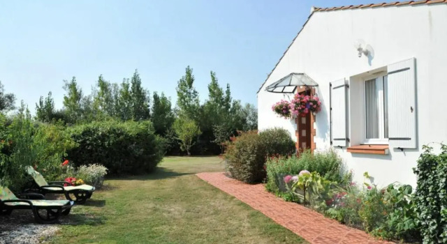 Gîte familial avec jardin privé et barbecue près de La Barre-de-Monts - FR-1-426-104, Забронировать Отель Отели Ла-Бар-де-Мон с парковкой, Парковка
