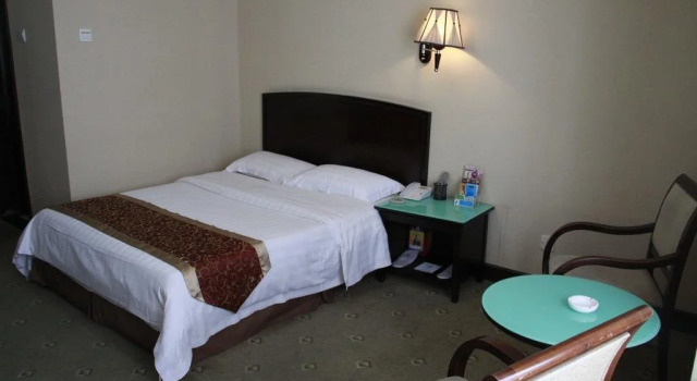 Jiaoyuan Hotel - Shenzhen, Rezerwuj Hotel Hotele w Shenzhen z parkingiem, Parking