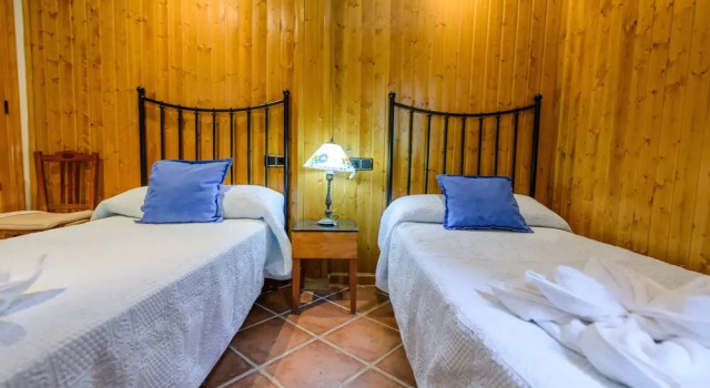 La Casita con jardín frente a la cascada, Rezervasyon Otel Torres Jaen
