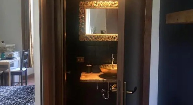GuestArt Trastevere Station Room with AC, Забронировать Гостевой дом Отели Рима с парковкой, рядом с Больница Святого Камилло, Парковка