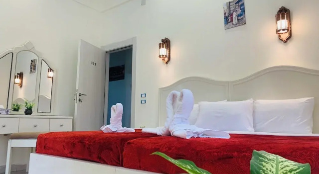 Люкс Deluxe Crown Hotel