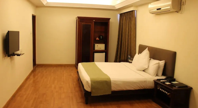 The Cent Hotel