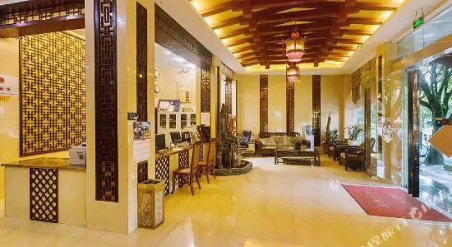 Xingjian Business Hotel, Prenota Hotel Baoshan Yunnan