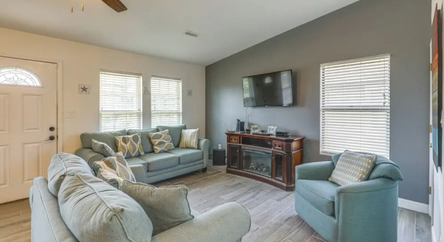 Апартаменты North Topsail Beach Townhome: Walk to the Beach!