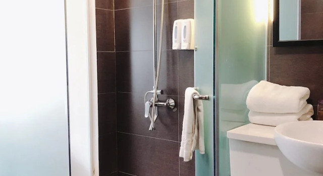 Номер Deluxe AncyrA TamTam Hotel Center Old Quarter - Next to Hoan Kiem Lake